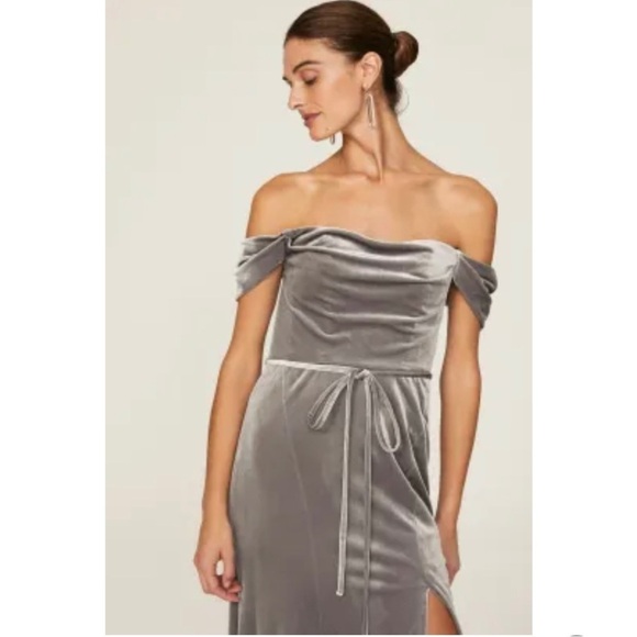 Marchesa Notte Avenida Gown size 6. - Picture 5 of 12